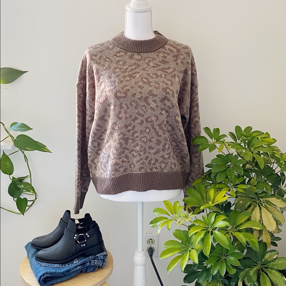 Aerie • Leopard print sweater